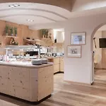 Pure Panoramahotel Erika Superior מלון