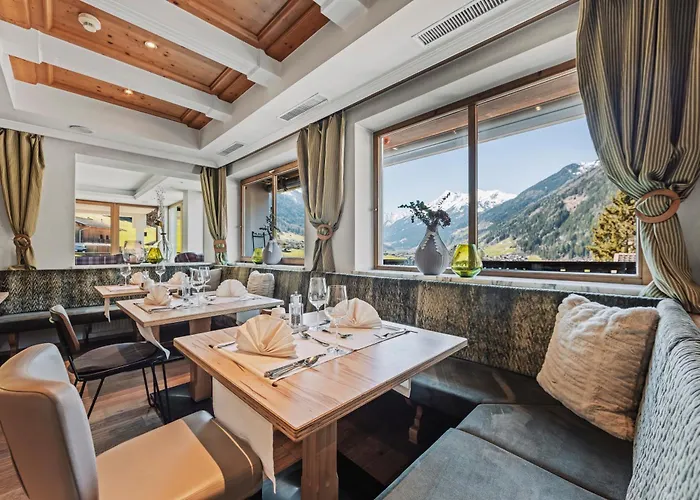 Pure Panoramahotel Erika Superior Otel 3*